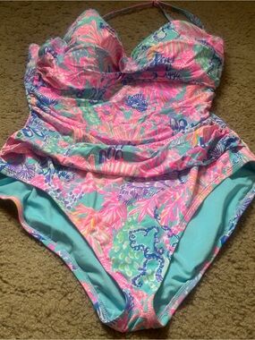 Lilly Pulitzer Ladies /woman Floral One-Piece Swimsuit Like New Size 16
